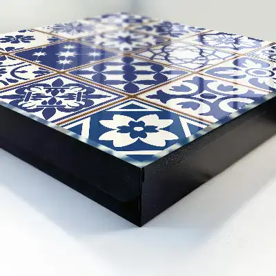 Retro-Mosaik in Blau- und Weißtönen