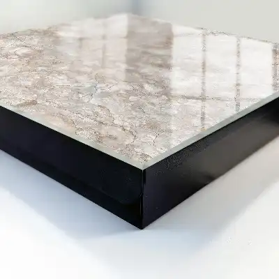 Marmorstruktur in Beige