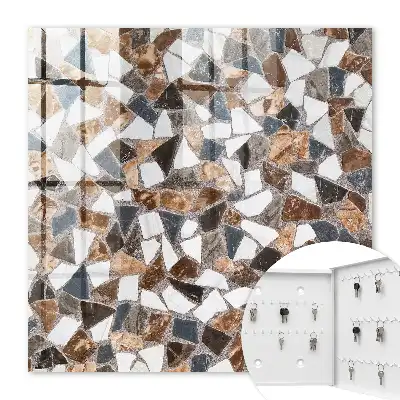 Geometrisches Mosaik in Braun, Weiß und Grau