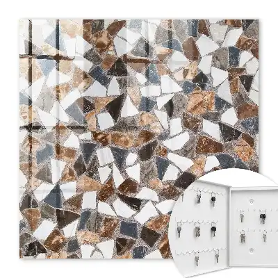 Geometrisches Mosaik in Braun, Weiß und Grau