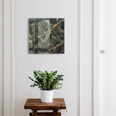 Wanddekoration mit Marmoroptik und dynamischen Linien
