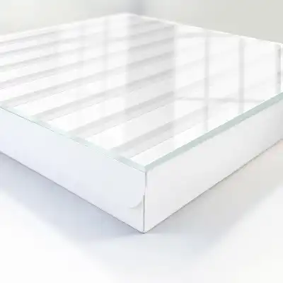 Vertikale Streifen im minimalistischen Stil