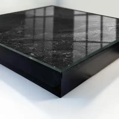 Wandbild mit grauer Steinstruktur