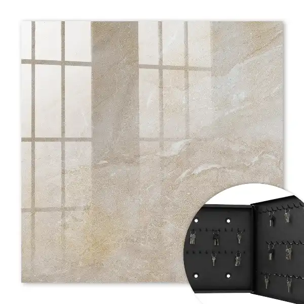 Mineralische Eleganz auf weißem Hintergrund