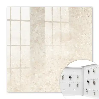 Cremige Eleganz mit natürlichen Motiven