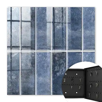 Blaue Fliesen mit geometrischem Muster