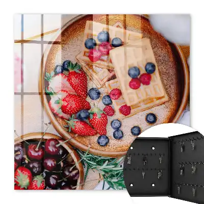 Obstfrühstück auf einem Holzteller