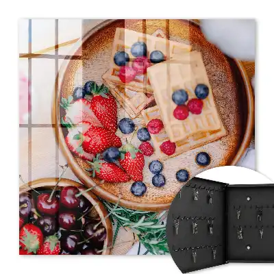 Obstfrühstück auf einem Holzteller