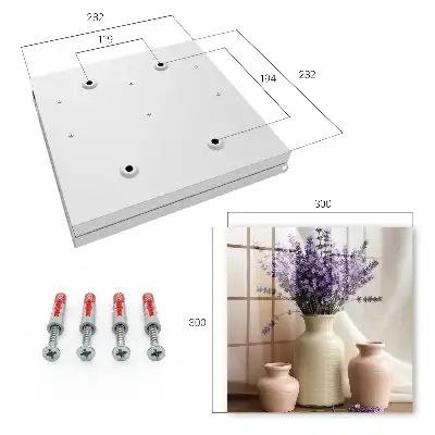 Blumen in einer cremefarbenen Vase
