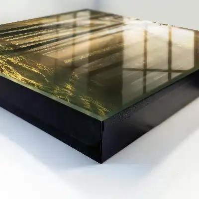 Wandbild mit magischer Waldlicht-Atmosphäre