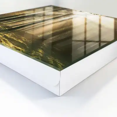 Wandbild mit magischer Waldlicht-Atmosphäre