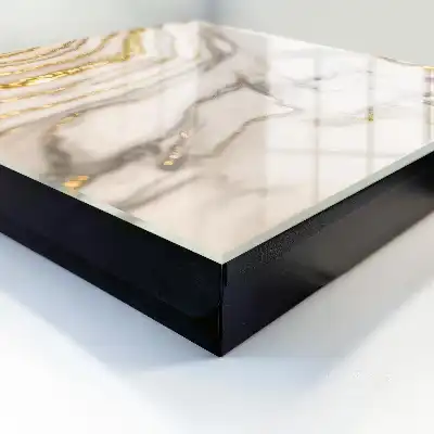 Marmoroptik mit gelben Adern