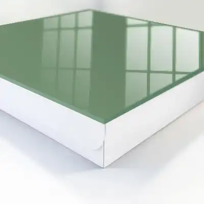 Gedämpftes Grün, modern und frisch