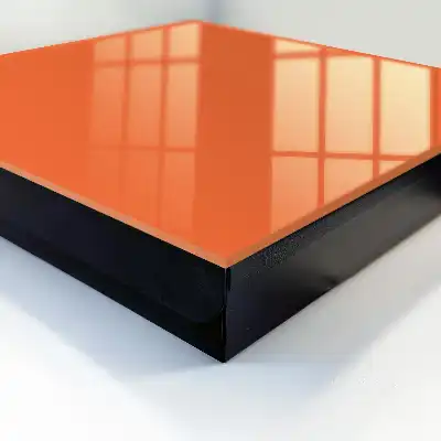 Kräftig orange, gleichmäßige Oberfläche