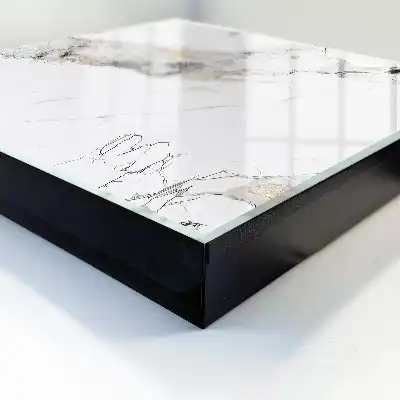 Marmor-Eleganz vor weißem Hintergrund
