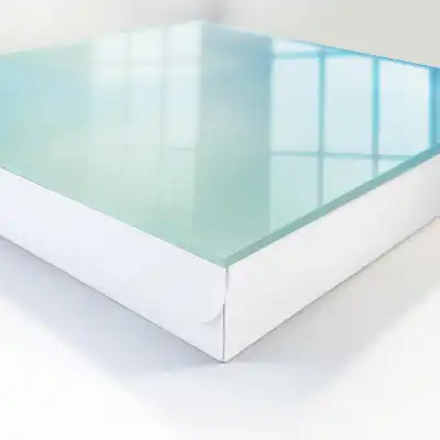 Himmlischer Traum in Blau und Weiß