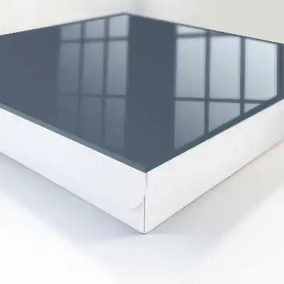 Elegantes Design in kühlem Grau