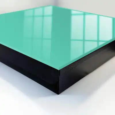 Kräftige, minimalistische Eleganz in Mintgrün