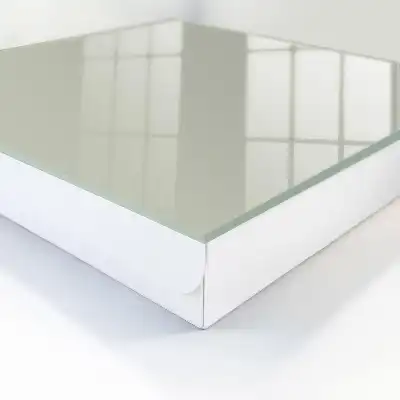 Warmgraue Eleganz und Schlichtheit