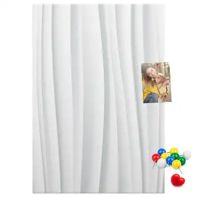 Korktafel mit Abstraktion von Linien und Formen