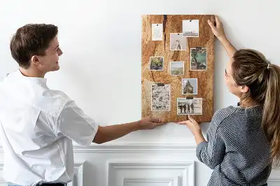 Korktafel mit natürlicher Holzstruktur