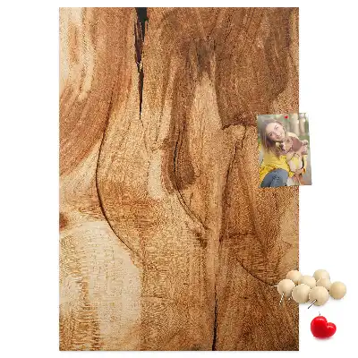 Korktafel mit natürlicher Holzstruktur