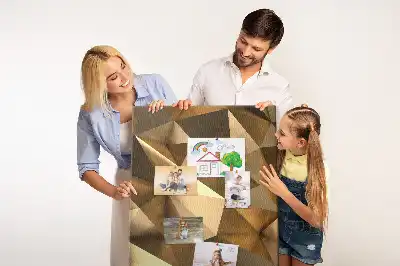 Pinnwand mit dreidimensionaler Abstraktion