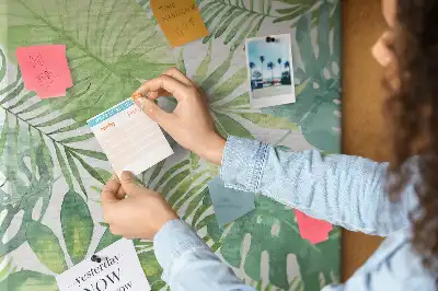 Pinnwand aus Kork mit Aquarell-Motiv Waldblätter