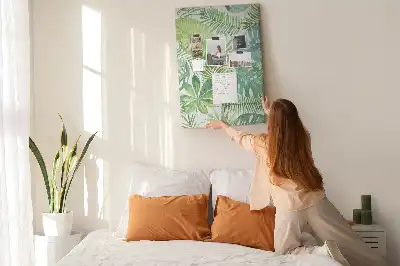 Pinnwand aus Kork mit Aquarell-Motiv Waldblätter
