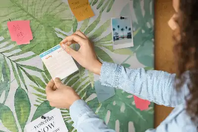 Pinnwand aus Kork mit Aquarell-Motiv Waldblätter