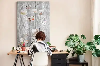 Korktafel mit Optik aus rohen Holzbrettern
