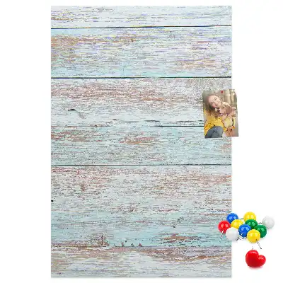 Pinnwand in hellen Pastellfarben
