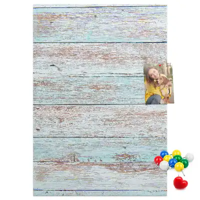 Pinnwand in hellen Pastellfarben