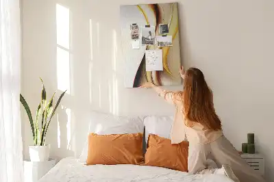 Korktafel mit abstrakter goldener Welle