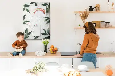 Korktafel in Form einer grünen Blattspitze