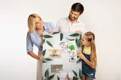 Korktafel in Form einer grünen Blattspitze