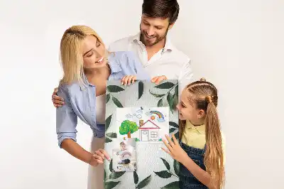 Korktafel in Form einer grünen Blattspitze