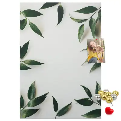 Korktafel in Form einer grünen Blattspitze