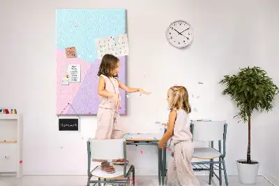Korktafel mit Pastellmuster