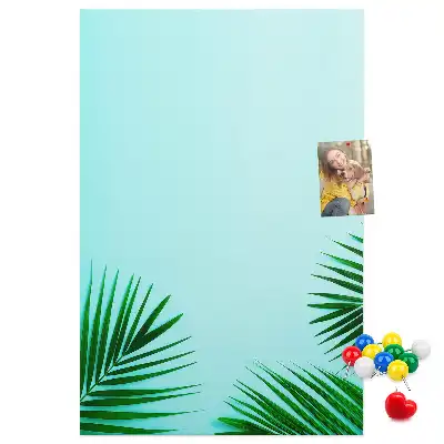 Pinnwand mit abstraktem Blattmotiv