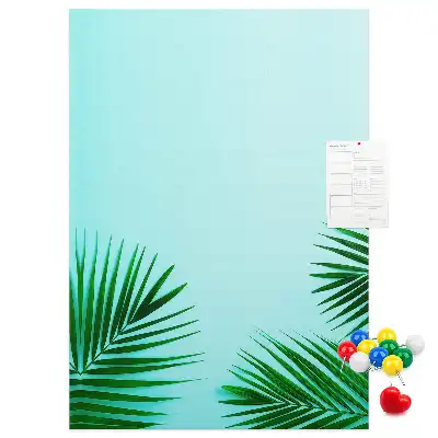 Pinnwand mit abstraktem Blattmotiv