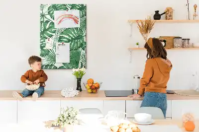 Pinnwand mit grünem Monstera-Blatt-Motiv
