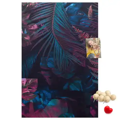 Korktafel mit exotischem Blättermotiv