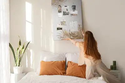 Pinnwand aus Kork mit goldenem Blätter-Motiv