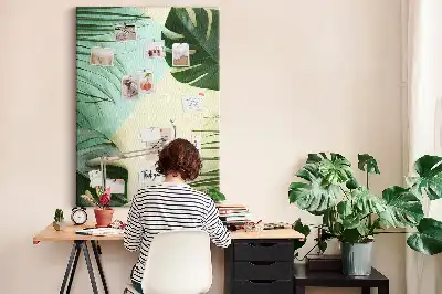 Kork-Pinnwand mit tropischem Monstera-Motiv