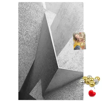 Korktafel mit abstraktem geometrischem Muster