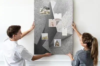 Korktafel mit abstraktem geometrischem Muster