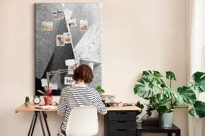 Korktafel mit abstraktem geometrischem Muster