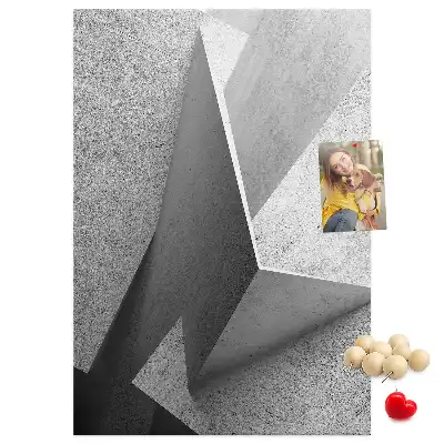 Korktafel mit abstraktem geometrischem Muster