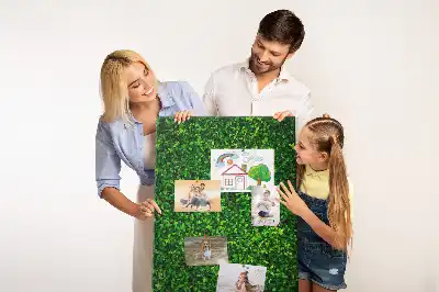 Pinnwand mit Zaun im Laub Motiv
